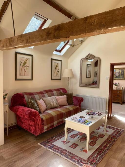 The Grooms Loft Self Contained Apartment Milton Abbas 外观 照片
